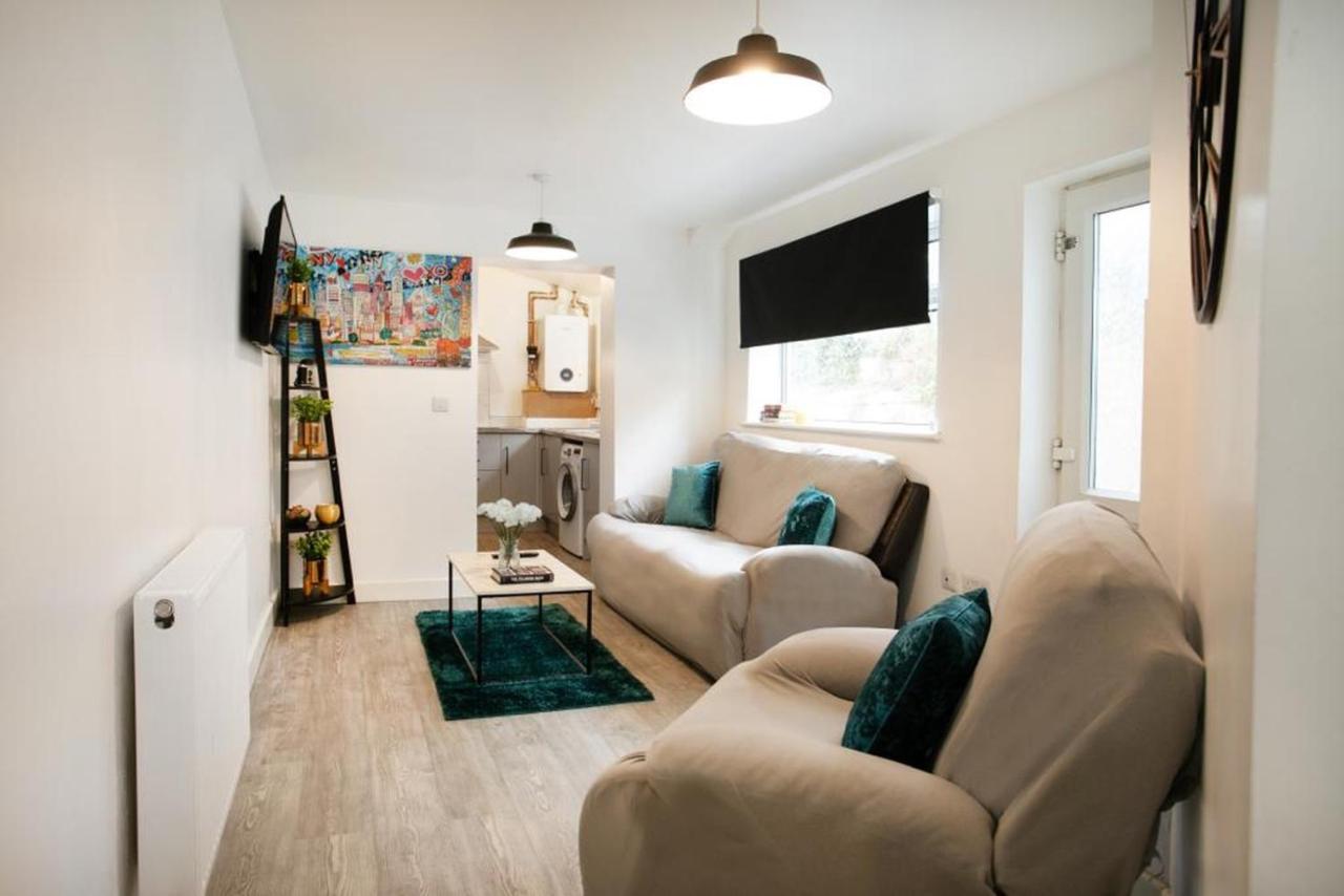 Spacious 2 Bedroom Apartments - 5 Mins From Qmc, Universities And City Centre! Nottingham Extérieur photo