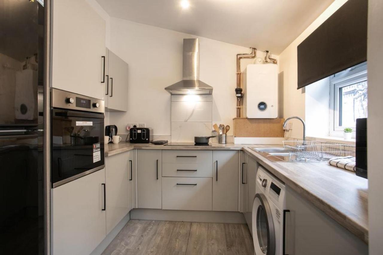 Spacious 2 Bedroom Apartments - 5 Mins From Qmc, Universities And City Centre! Nottingham Extérieur photo