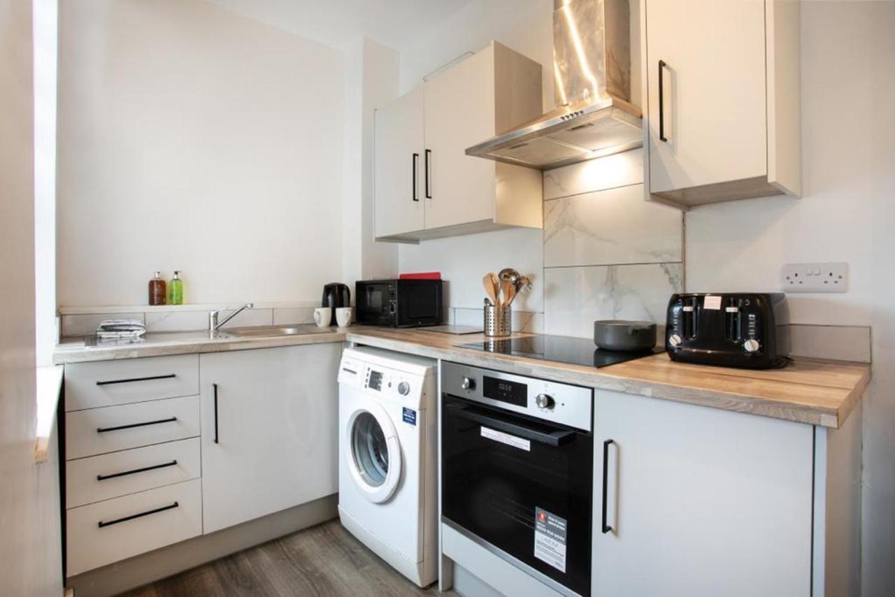 Spacious 2 Bedroom Apartments - 5 Mins From Qmc, Universities And City Centre! Nottingham Extérieur photo